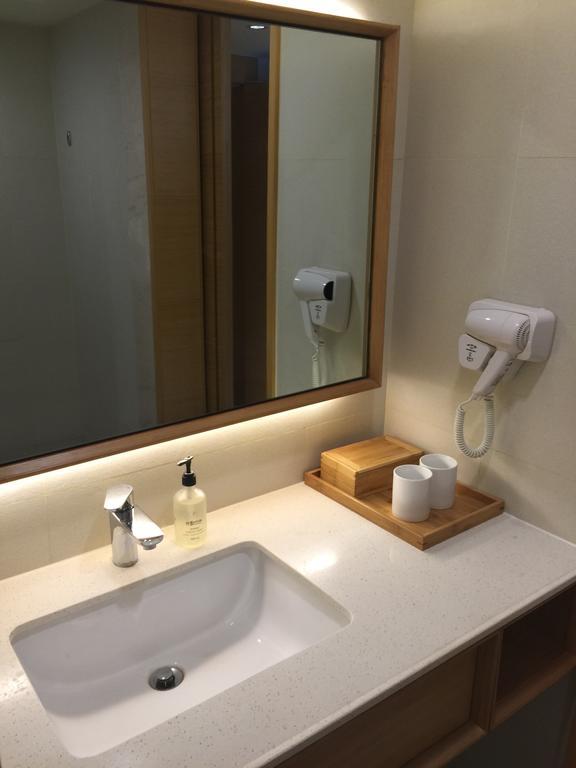 Ji Hotel Jinan Quancheng Square Habitación foto