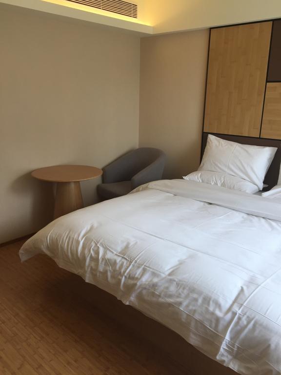 Ji Hotel Jinan Quancheng Square Habitación foto