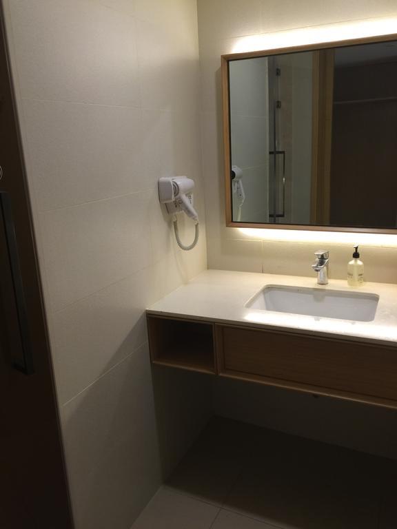 Ji Hotel Jinan Quancheng Square Habitación foto