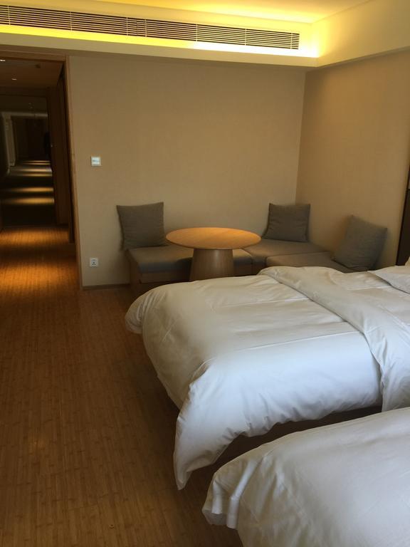 Ji Hotel Jinan Quancheng Square Habitación foto